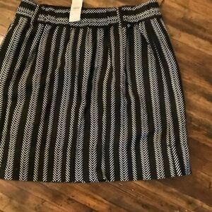 LOFT Black and White Chevron A-Line Skirt